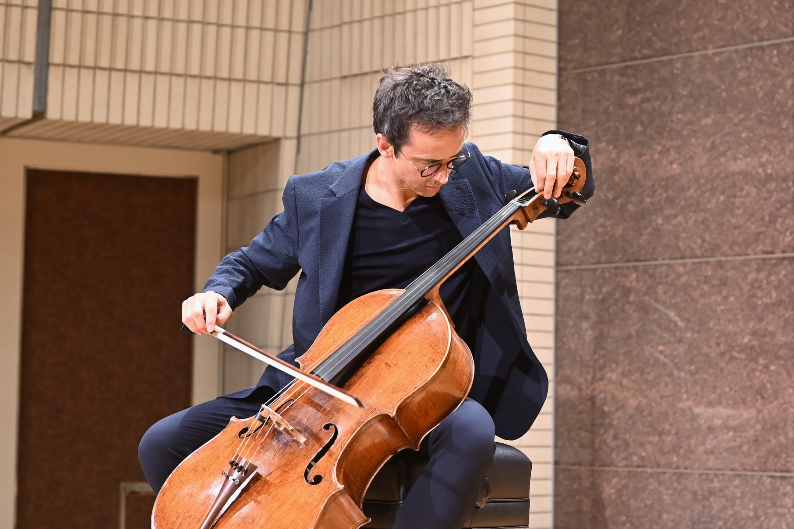 ジャン＝ギアン・ケラス『バッハ《無伴奏チェロ組曲》との旅』刊行記念