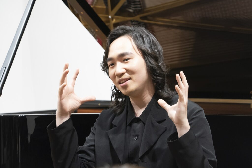 阪田知樹(c)友澤綾乃_提供_ジャパン・アーツ