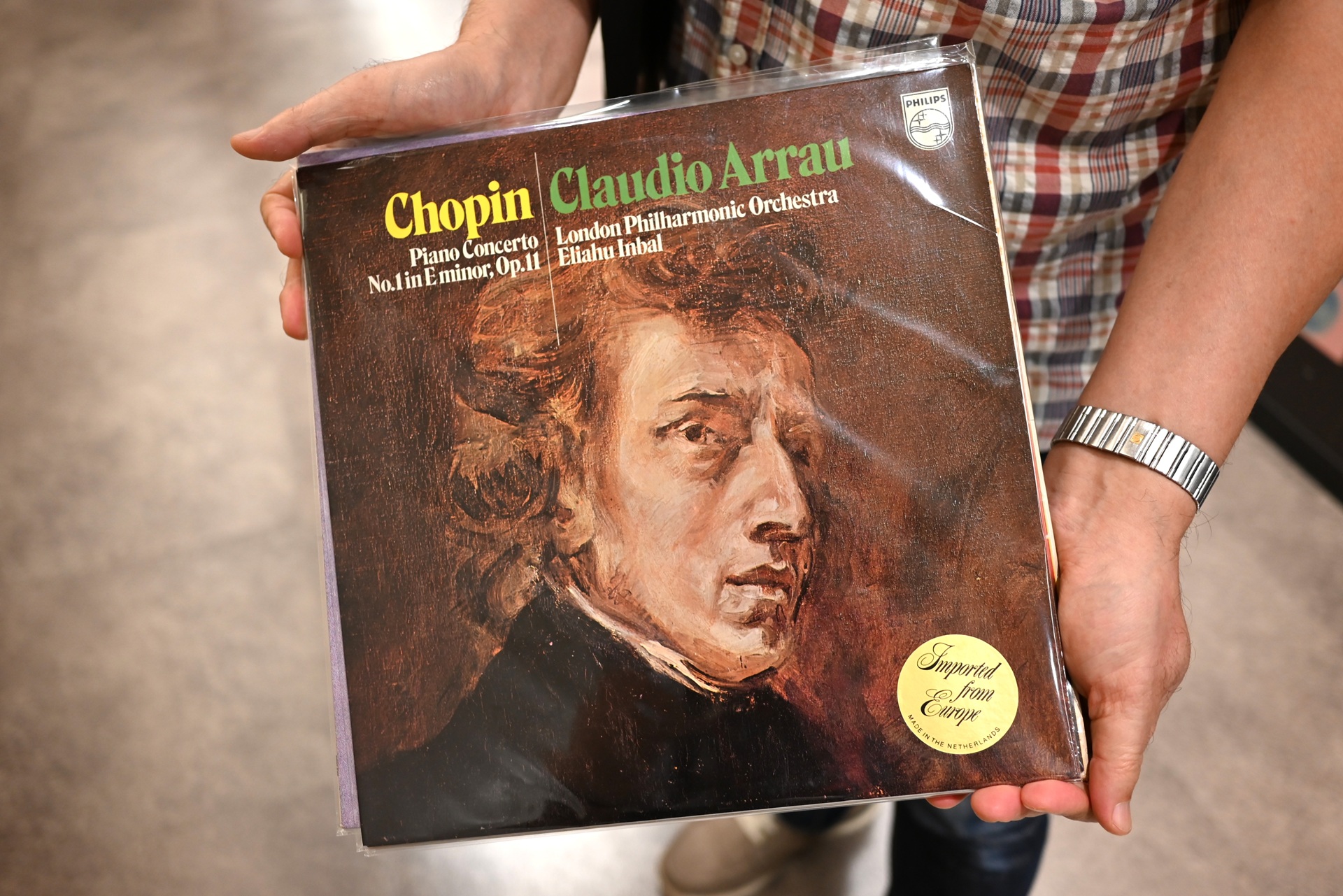 クラシック音楽ファンの“買ったもの”を拝見！ CD・レコード店で突撃